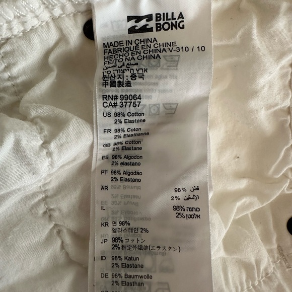 Billabong Lite Hearted Denim short Women’s Size 26 Color white - Picture 4 of 4